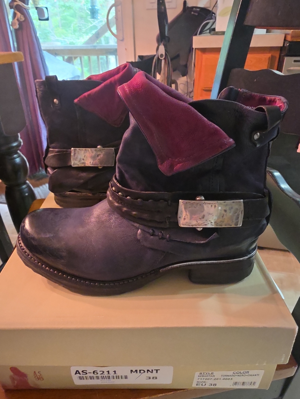 AS  98 RARE Sebastian Modnight Blue Size 38 As-6211 Discontinued Perfect Euc